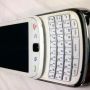 Blackberry Torch 9800 white ( BANDUNG ONLY )