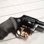 Revolver Taurus Ultra-Light .380
