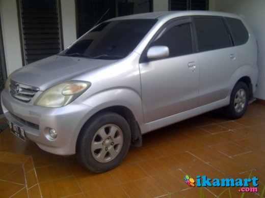 Jual Toyota Avanza 05 Silver S AT S