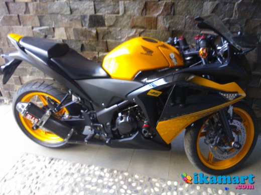 Jual Honda CBR  250cc th 2012 kuning  hitam modif  simple Motor