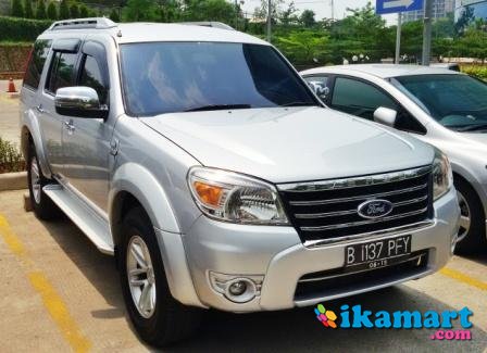 Jual Ford Everest AT 2010 Silver Mulus