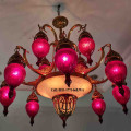 Lampu gantung mewah laksana lampu istana warna merah