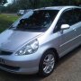 (jual) Mobil Honda Jazz Matic A/T idsi silver thn 2005 bln 7